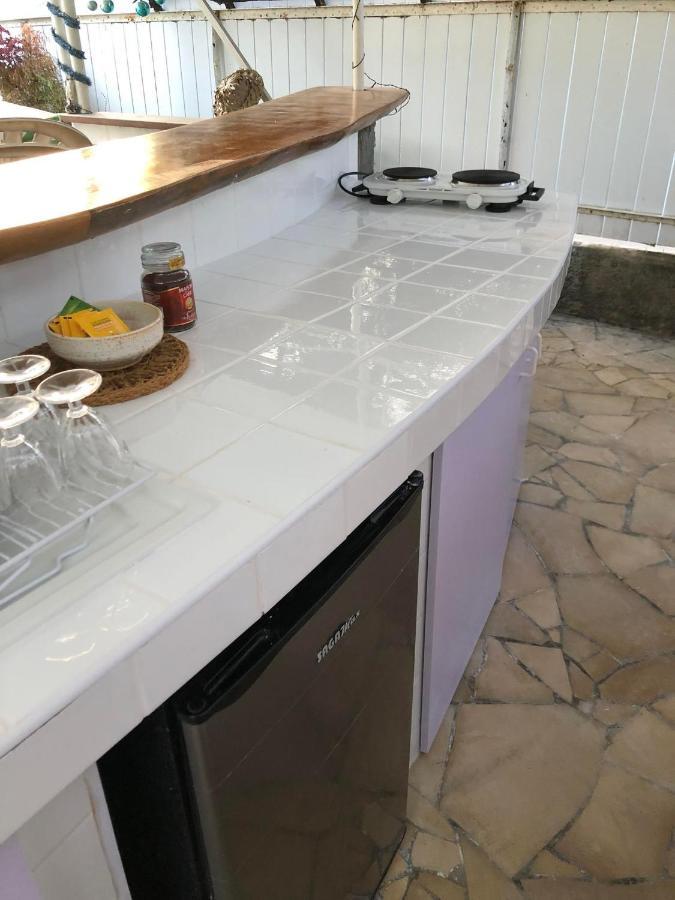 Fare Temanea Hotell Papetoai Exteriör bild