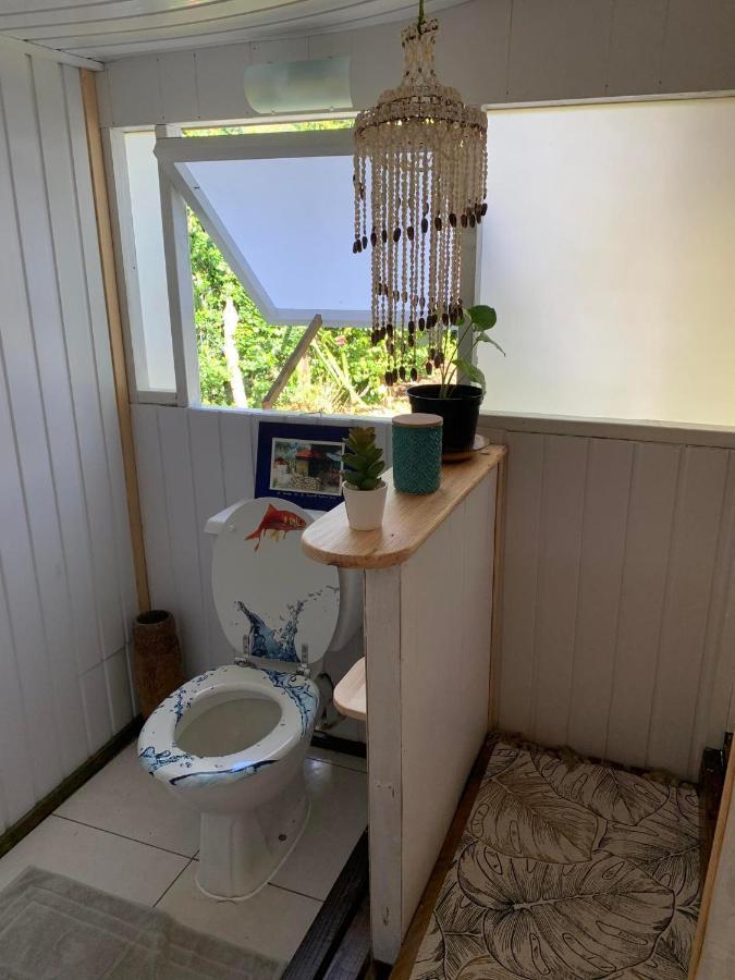 Fare Temanea Hotell Papetoai Exteriör bild