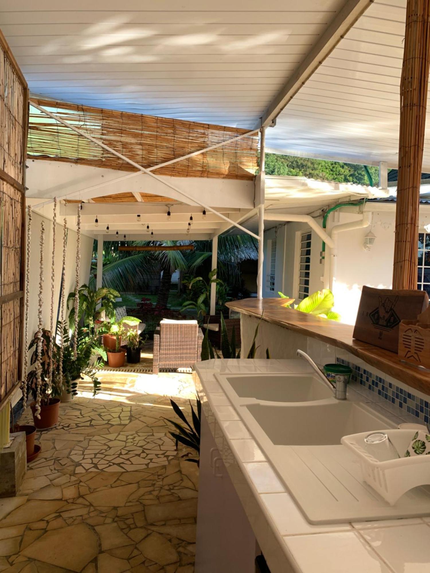 Fare Temanea Hotell Papetoai Exteriör bild